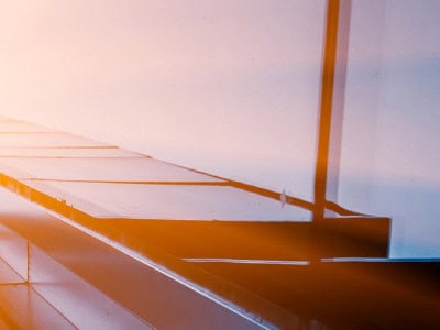 Company building of a financial services provider